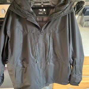 North Face men’s rain and snow water proof jacket w removable down liner.
